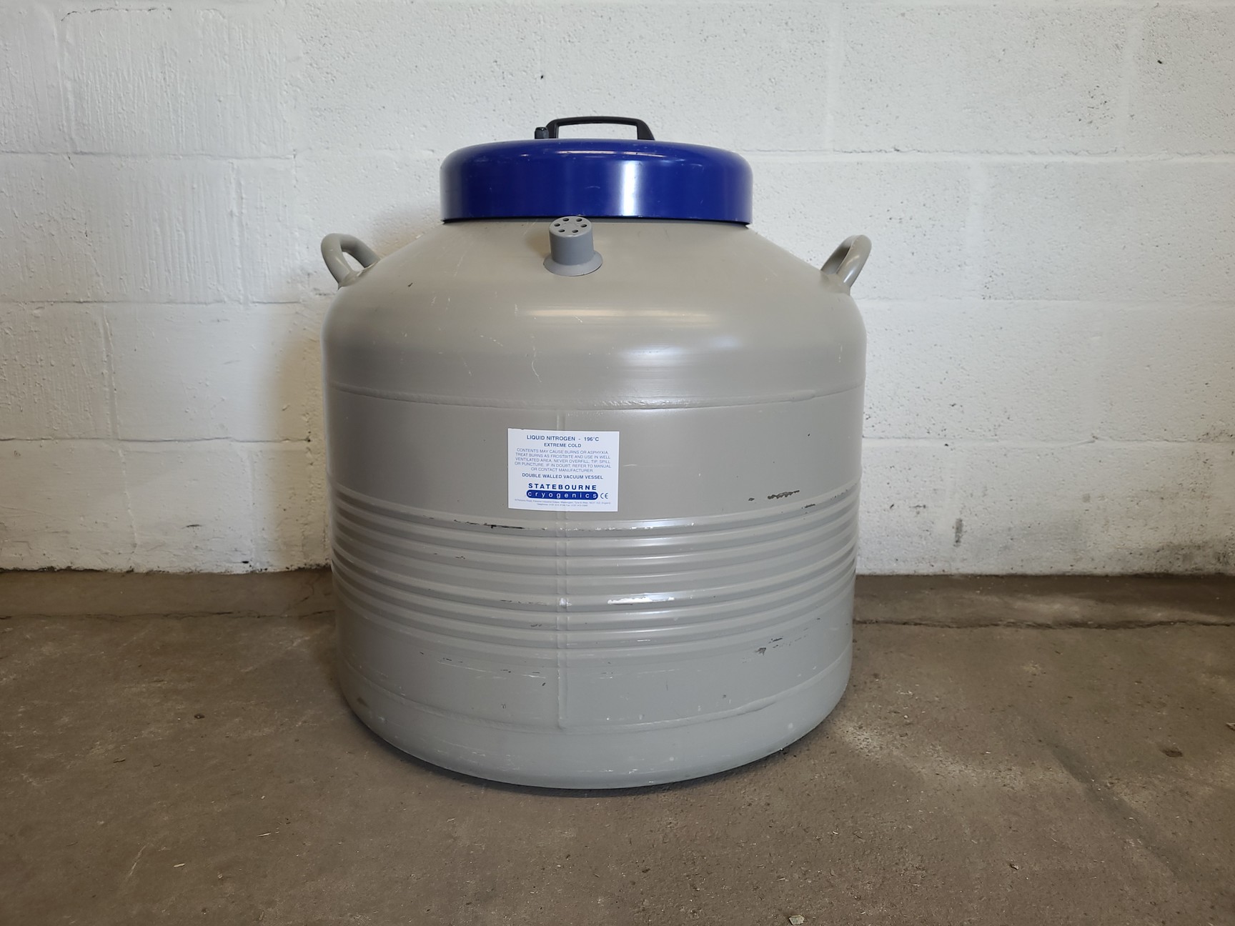 Image of Statebourne Cryogenics Biorack 2400 Liquid Nitrogen Storage Tank Lab