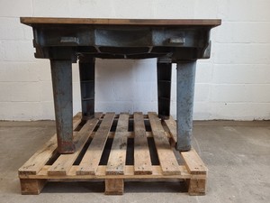 Thumbnail image of Steel Topped Heavy Metal Engineering Workshop Table / Bench