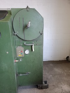 Thumbnail image of Vacu-Honer DH 883 Sand Blasting Cabinet Engineering