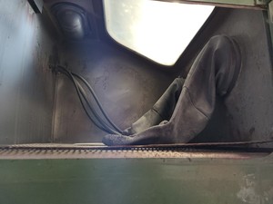 Thumbnail image of Vacu-Honer DH 883 Sand Blasting Cabinet Engineering