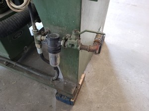 Thumbnail image of Vacu-Honer DH 883 Sand Blasting Cabinet Engineering