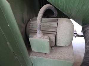 Thumbnail image of Vacu-Honer DH 883 Sand Blasting Cabinet Engineering