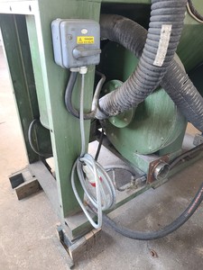 Thumbnail image of Vacu-Honer DH 883 Sand Blasting Cabinet Engineering