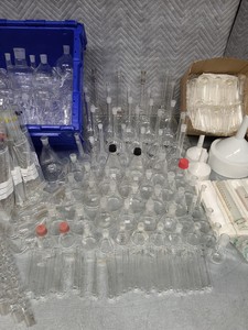 Thumbnail image of Lot of Laboratory Glassware Flasks, Tubes, Boiling, Volumetric, Evaporators Lab