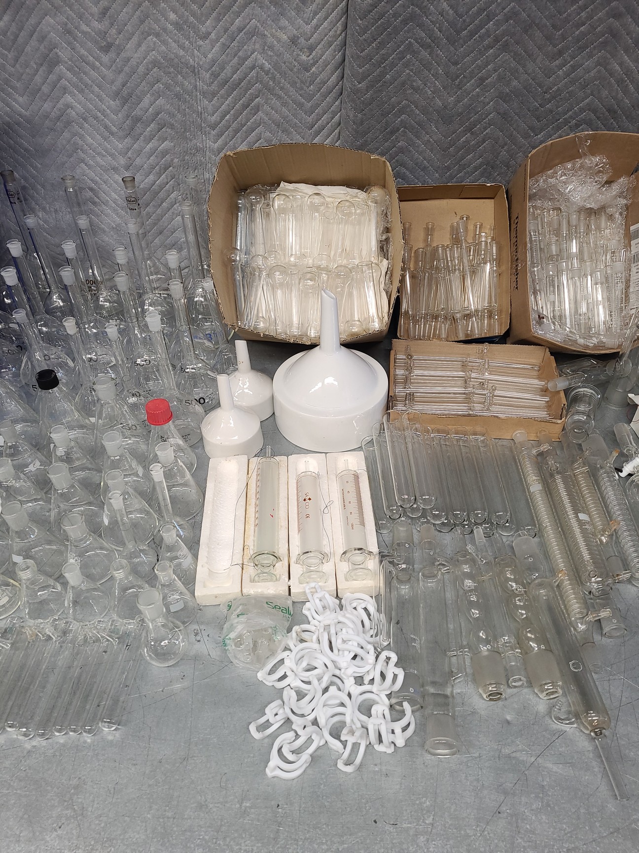 Image of Lot of Laboratory Glassware Flasks, Tubes, Boiling, Volumetric, Evaporators Lab