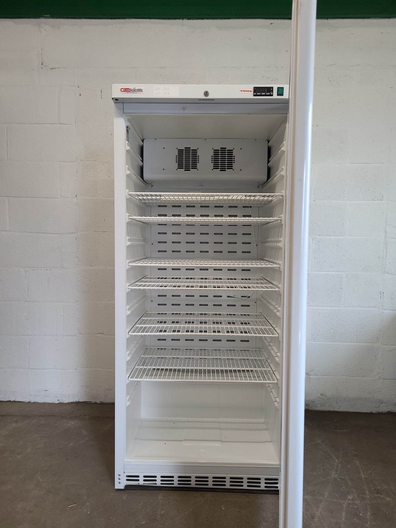Image of LTH HG 5.1 M GN_2/8 490L Medical Laboratory Refrigerator Fridge Lab