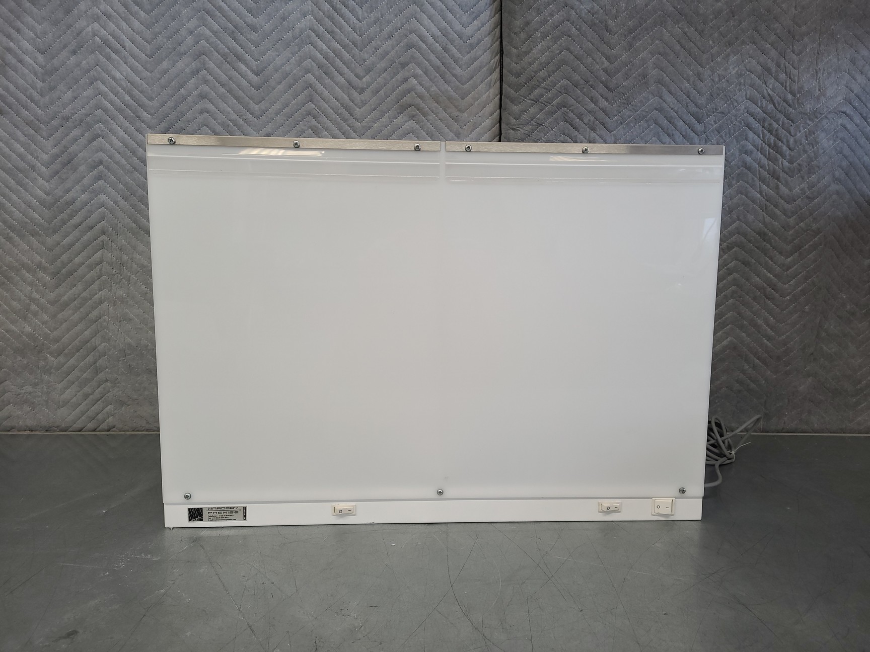 Image of 2 x Wardray Premise X-Ray Illuminators - Light Box Viewers Lab