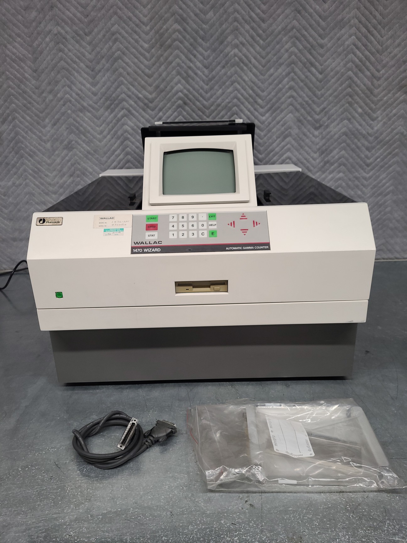 Pharmacia Wallac Wizard 1470 Automatic Gamma Counter Lab