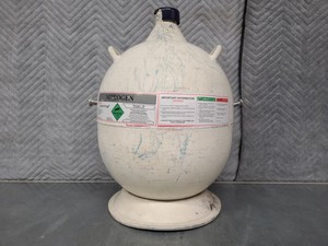 Thumbnail image of Statebourne Cryogenics LA 25 Liquid Nitrogen Storage Tank (25L) Lab
