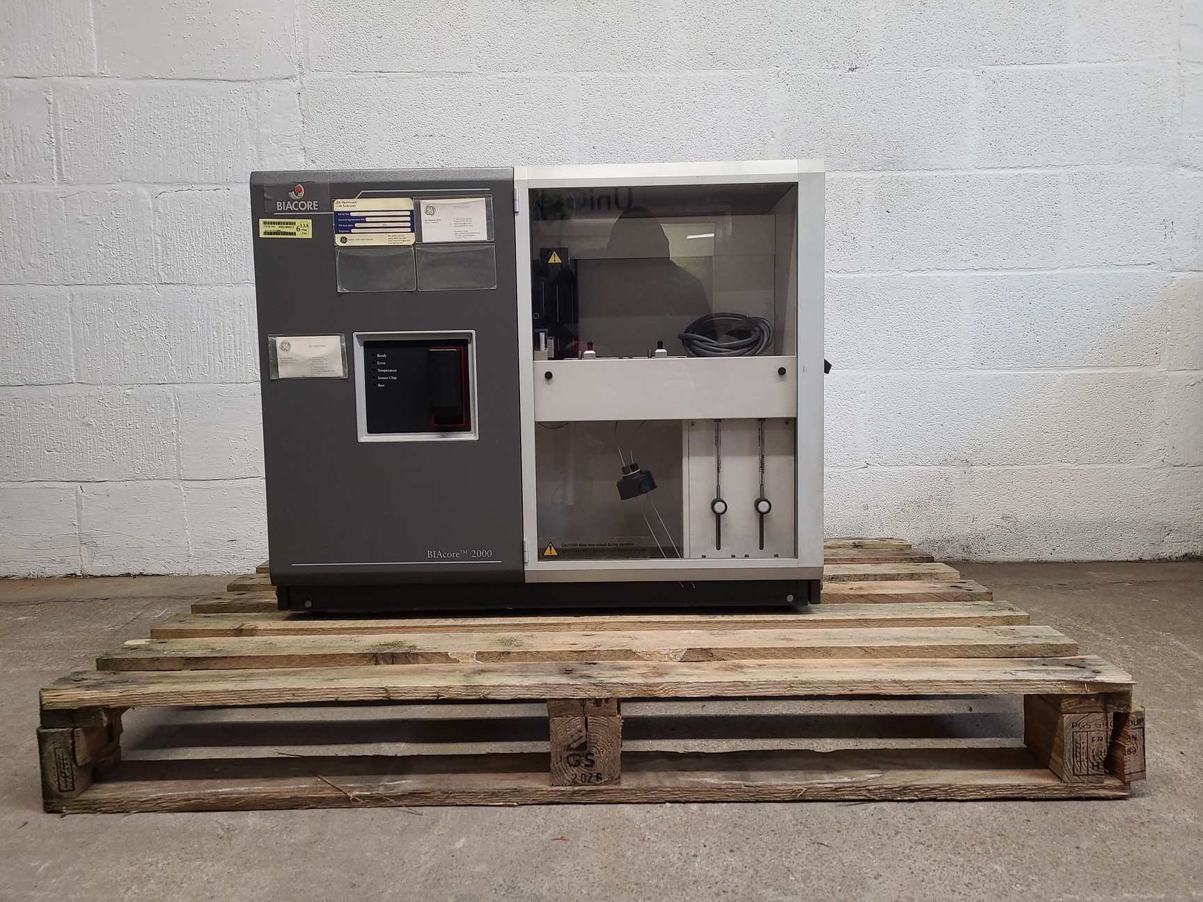 Image of GE BIAcore TM 2000 SPR Surface Plasmon Resonance System Lab