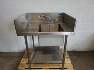 Thumbnail image of Scott Falkirk Laboratory Sink Lab