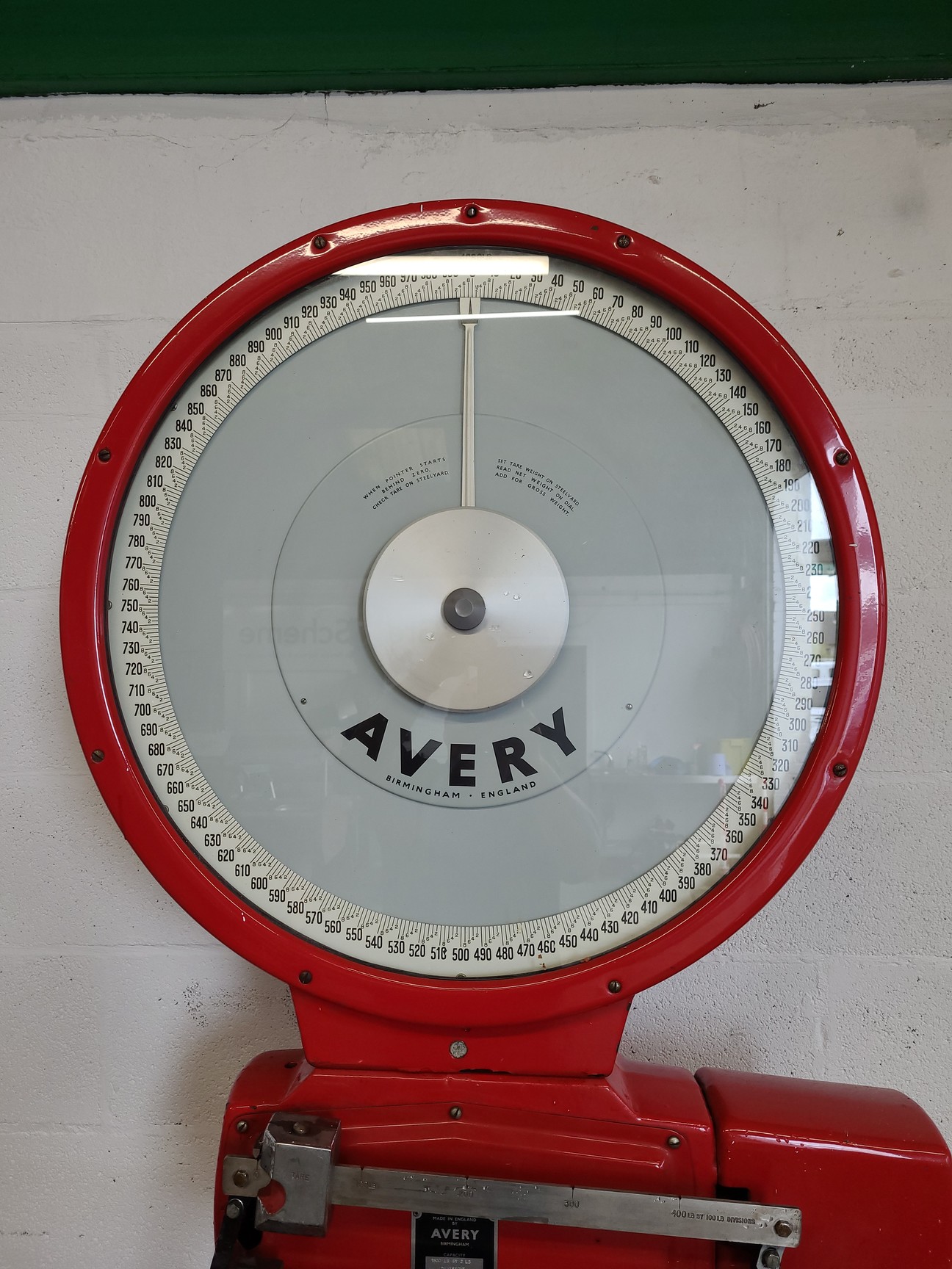 Image of Avery Scales 3205 CLE Industrial Weighing Scales 1500lb Vintage Retro Film Prop