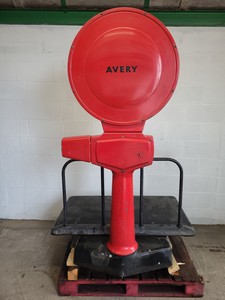 Thumbnail image of Avery Scales 3205 CLE Industrial Weighing Scales 1500lb Vintage Retro Film Prop