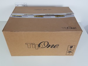 Thumbnail image of 8 x Trays of 960 VWR Sterile Aerosol Pipette Tips 1-200uL Lab 732-0541, 53510-10