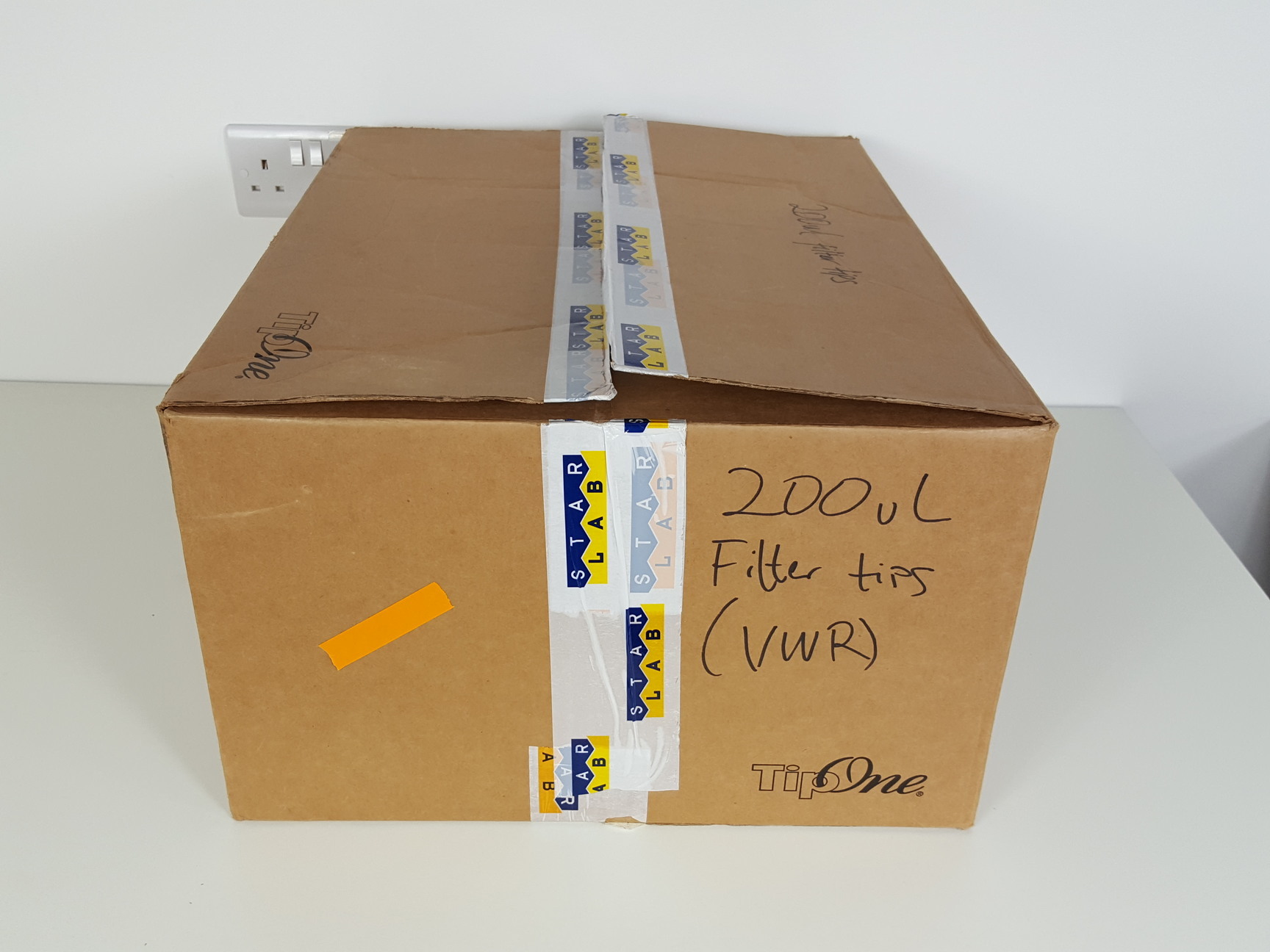 Image of 8 x Trays of 960 VWR Sterile Aerosol Pipette Tips 1-200uL Lab 732-0541, 53510-10