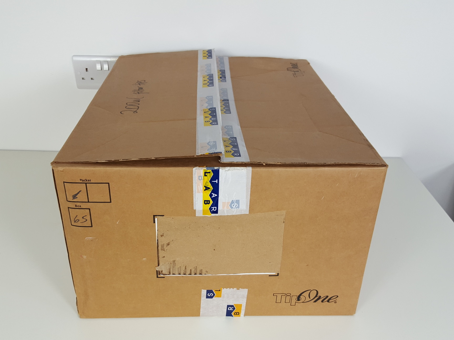 Image of 8 x Trays of 960 VWR Sterile Aerosol Pipette Tips 1-200uL Lab 732-0541, 53510-10