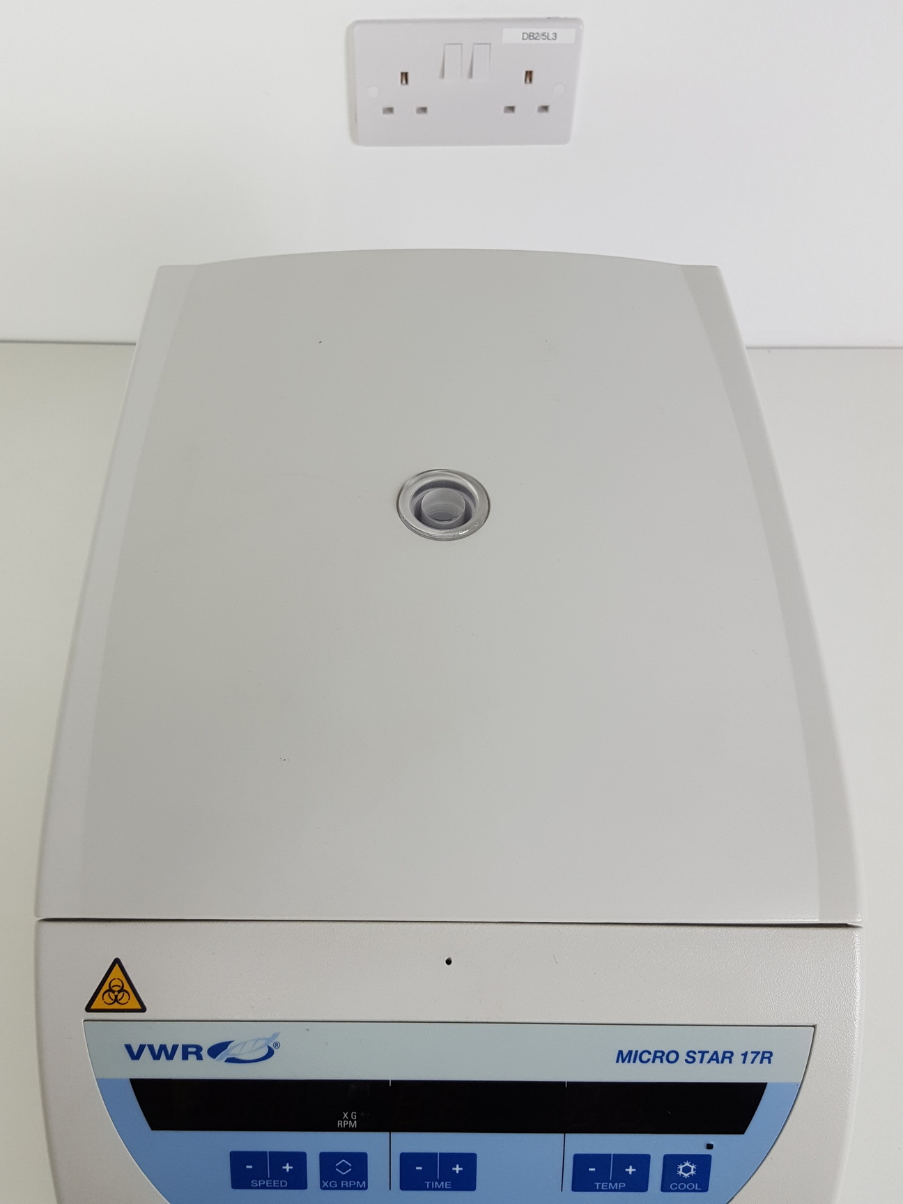 Image of VWR Micro Star 17 R Laboratory Centrifuge + 24-Tube Rotor Lab