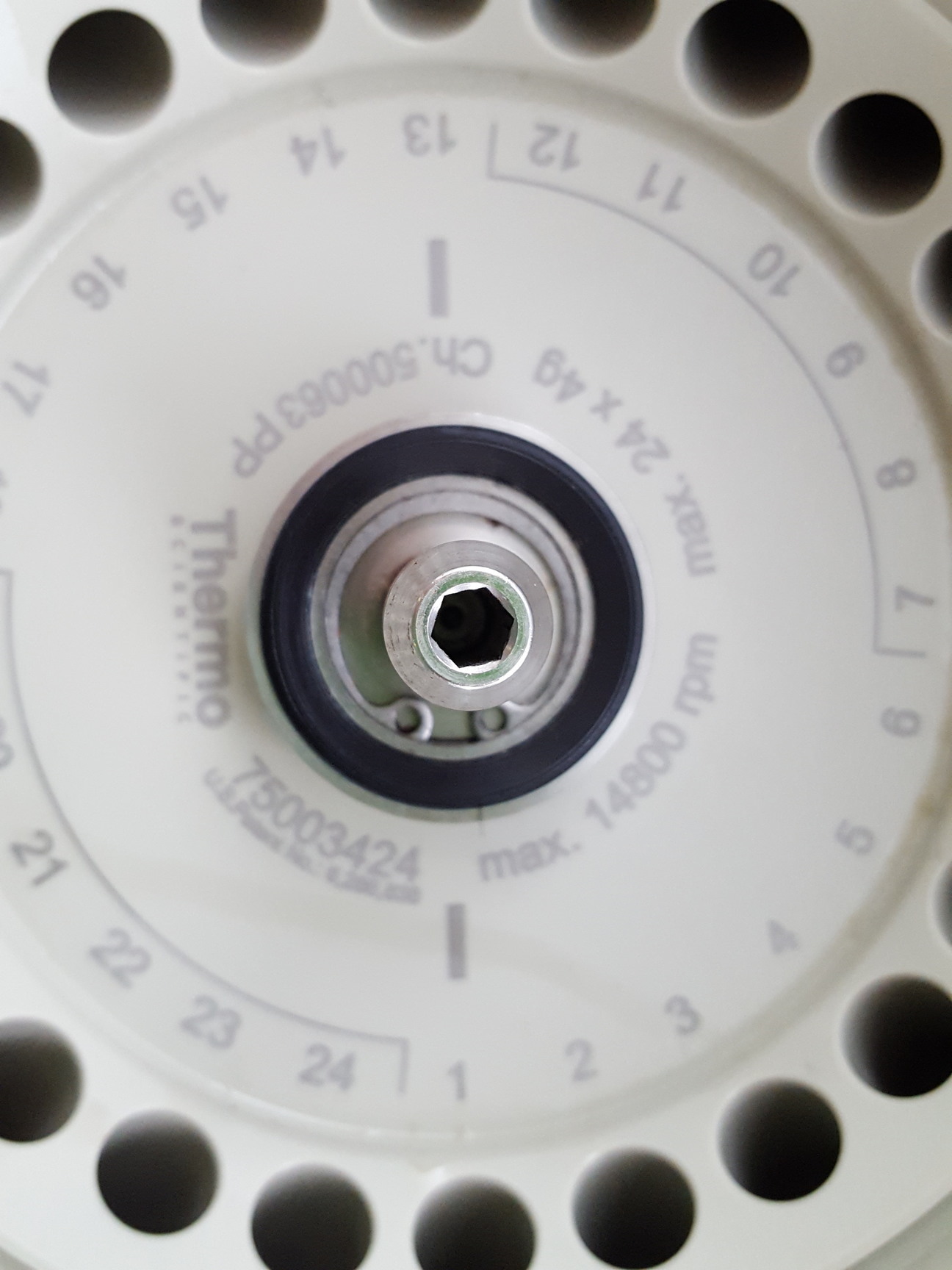 Image of VWR Micro Star 17 R Laboratory Centrifuge + 24-Tube Rotor Lab