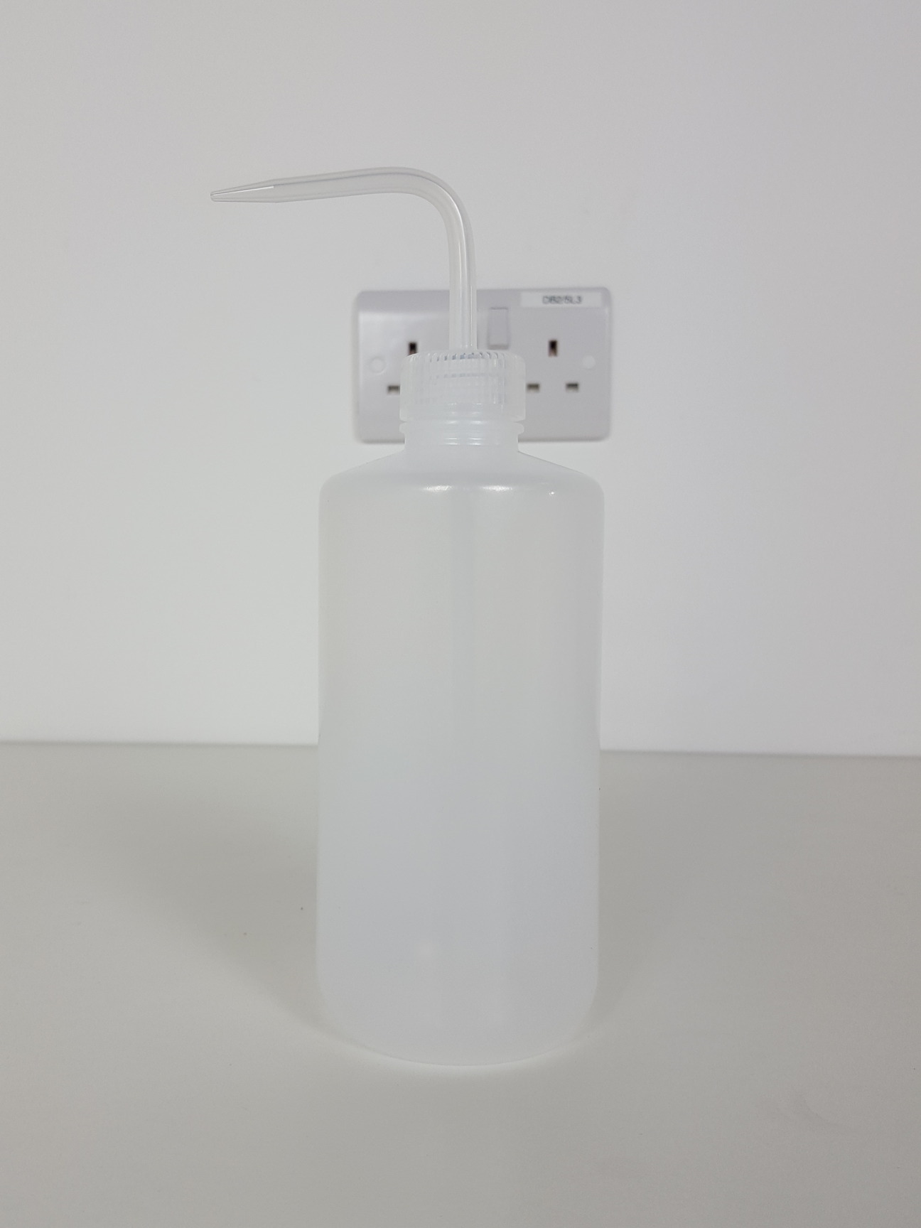 Image of 19 x Thermo Scientific Nalgene 500ml Economy Wash Bottles LDPE Lab 2401-0500