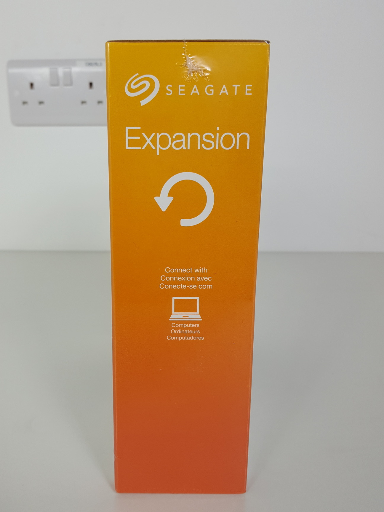 Image of Seagate Expansion 2TB Desktop Hard Drive SRD0NF2 1TFAD1-570
