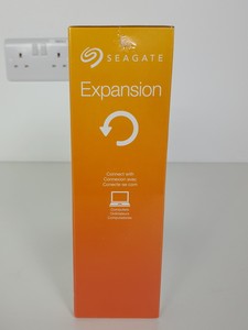 Thumbnail image of Seagate Expansion 2TB Desktop Hard Drive SRD0NF2 1TFAD1-570