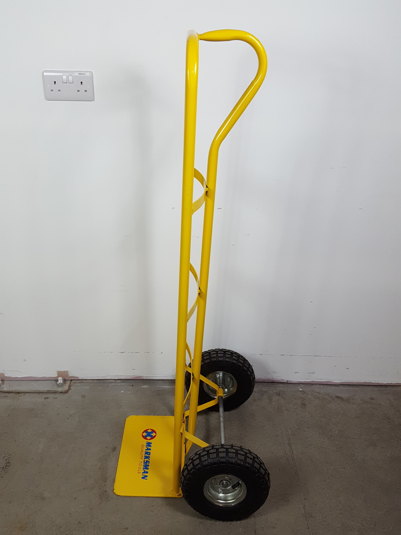 Image of Marksman Quality Tools Sack Truck Heavy Duty IndustrialTrolley 300lbs / 136kgs