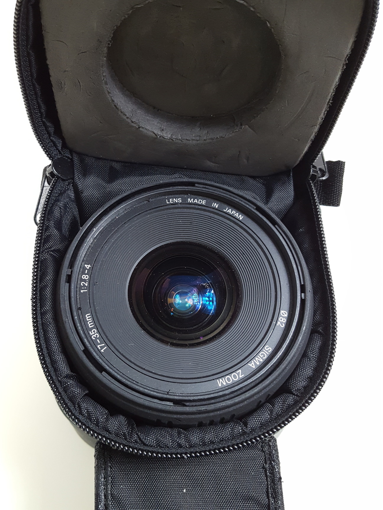 Image of Sigma 17-35mm 1:2.8-4 Ø 82 Zoom Aspherical Lens HSM for Canon AF