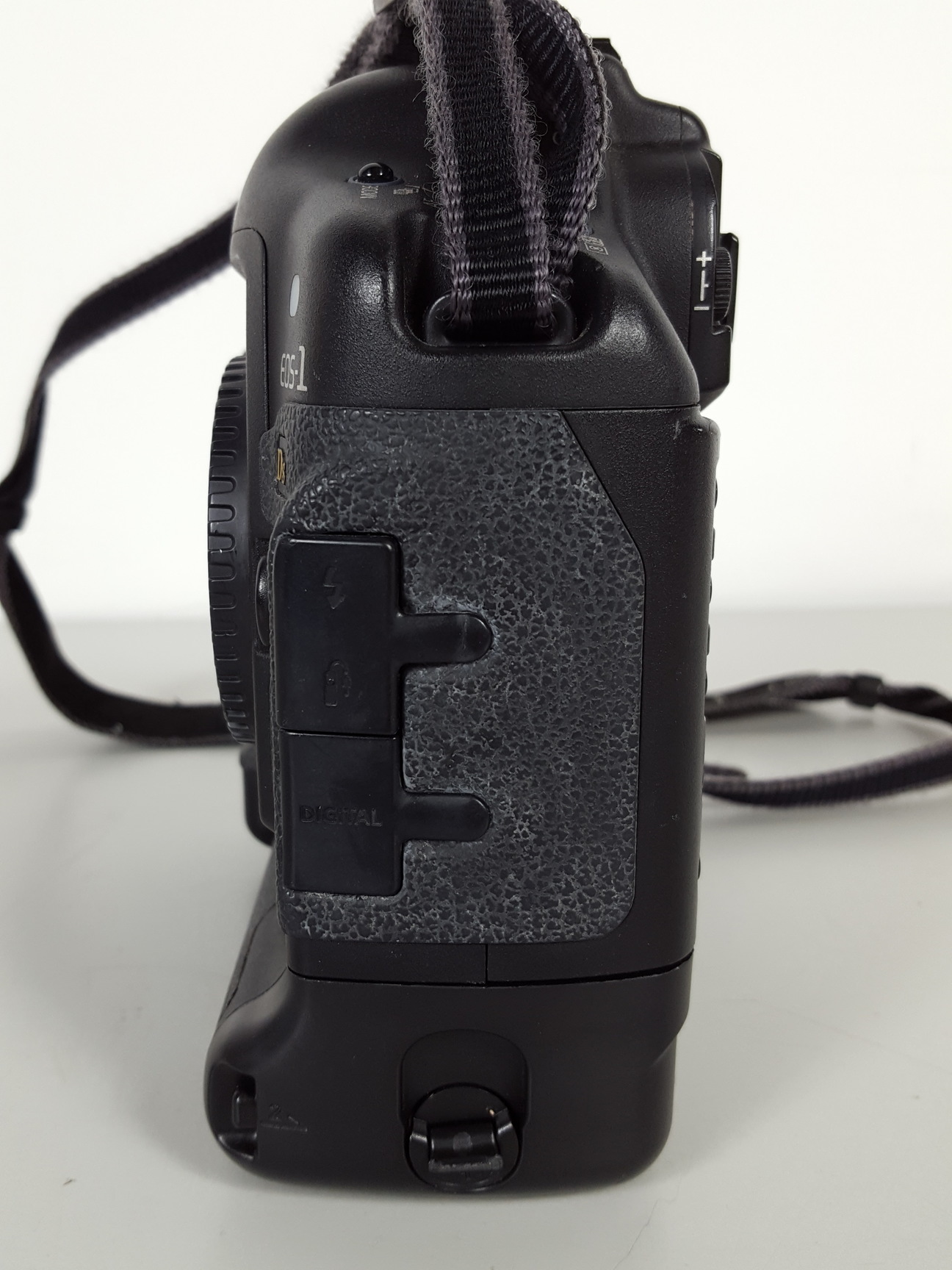 Image of Canon EOS-1 DS Digital Camera & Accessories