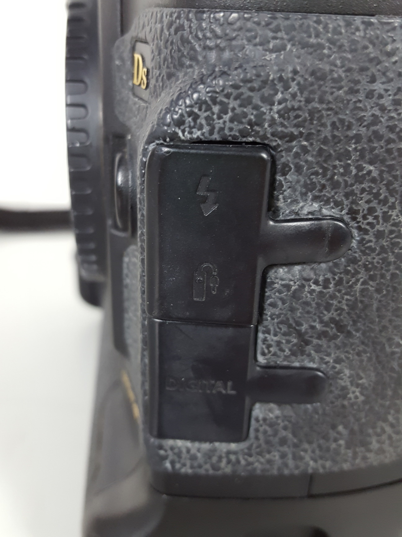 Image of Canon EOS-1 DS Digital Camera & Accessories