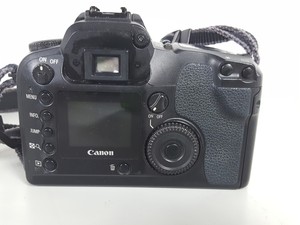 Thumbnail image of Canon EOS D30 Digital Camera & Charger + 2 Spare Battery Packs