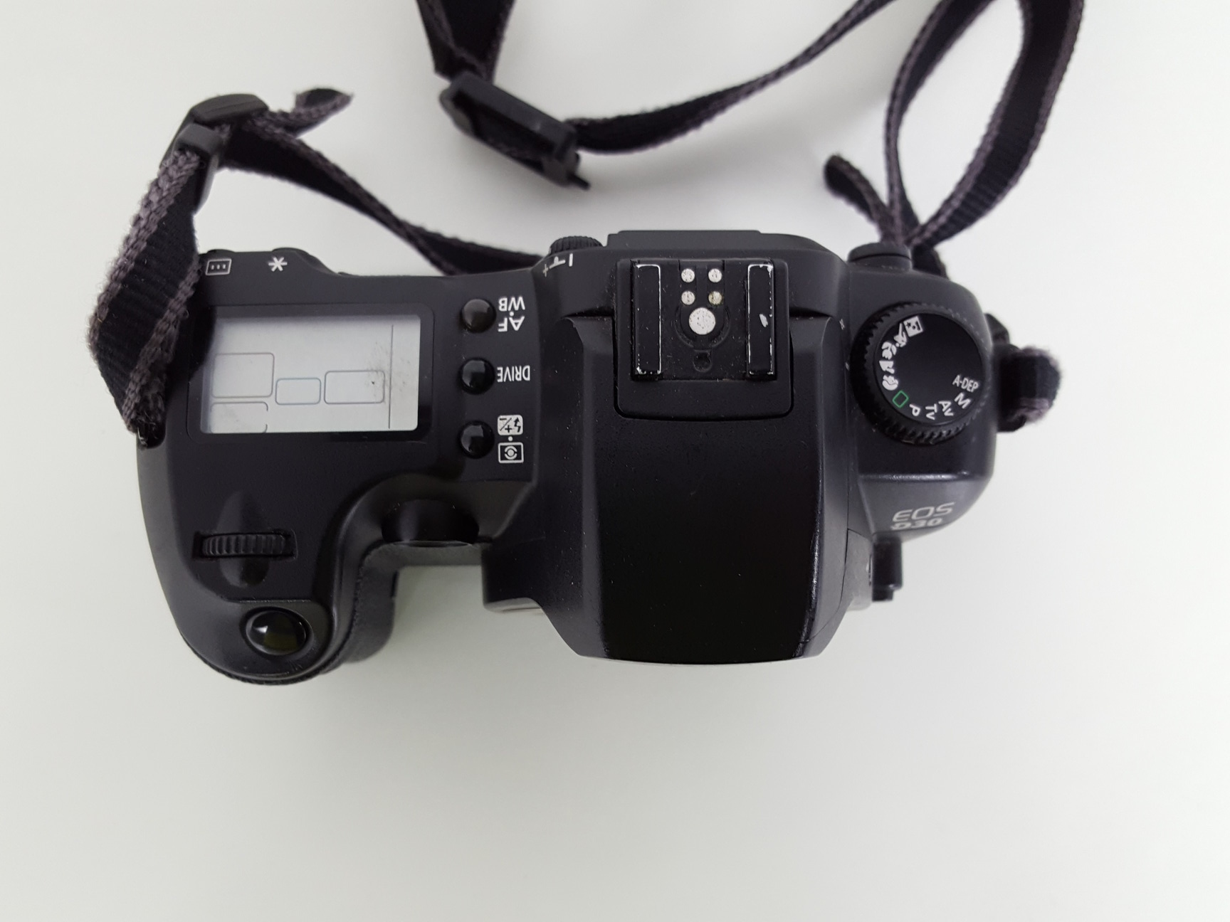 Image of Canon EOS D30 Digital Camera & Charger + 2 Spare Battery Packs