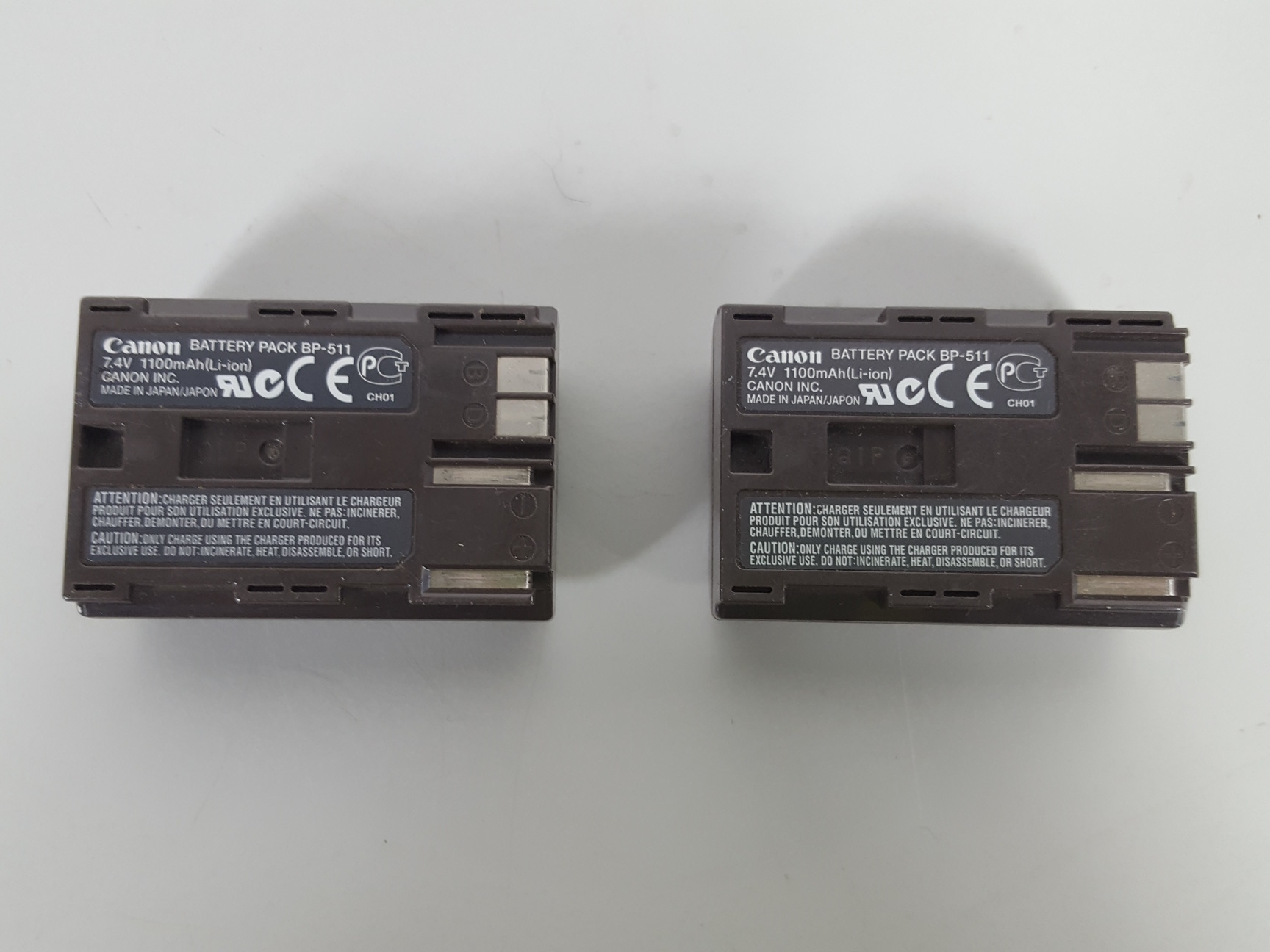 Image of Canon EOS D30 Digital Camera & Charger + 2 Spare Battery Packs