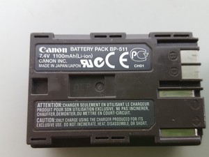 Thumbnail image of Canon EOS D30 Digital Camera & Charger + 2 Spare Battery Packs