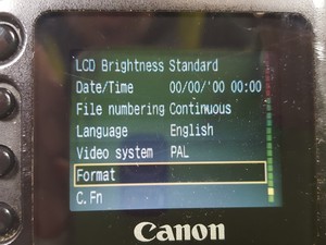 Thumbnail image of Canon EOS D30 Digital Camera & Charger + 2 Spare Battery Packs
