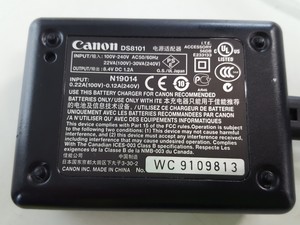 Thumbnail image of Canon EOS D30 Digital Camera & Charger + 2 Spare Battery Packs