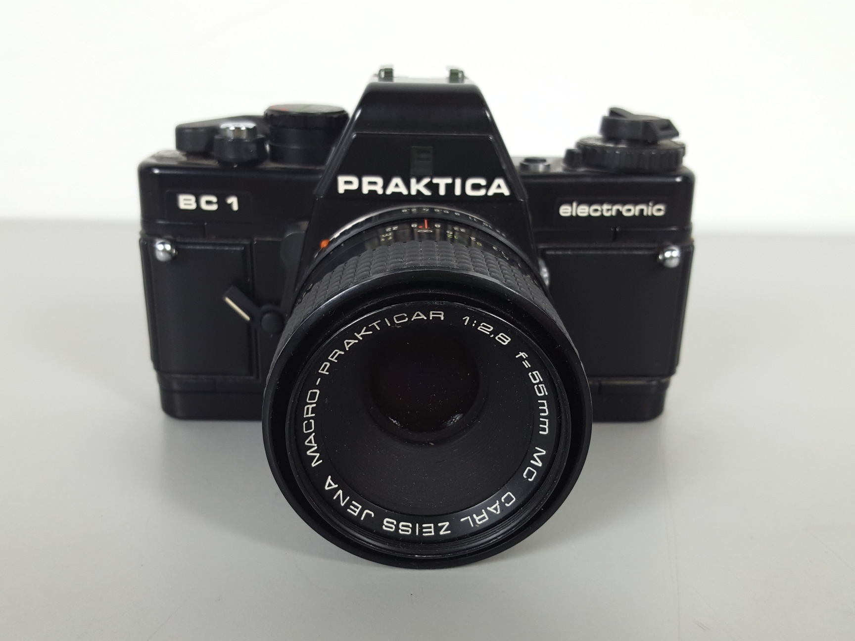Image of Lot of 3 Vintage Film Cameras Practika L & BC 1 & Canon EOS 10