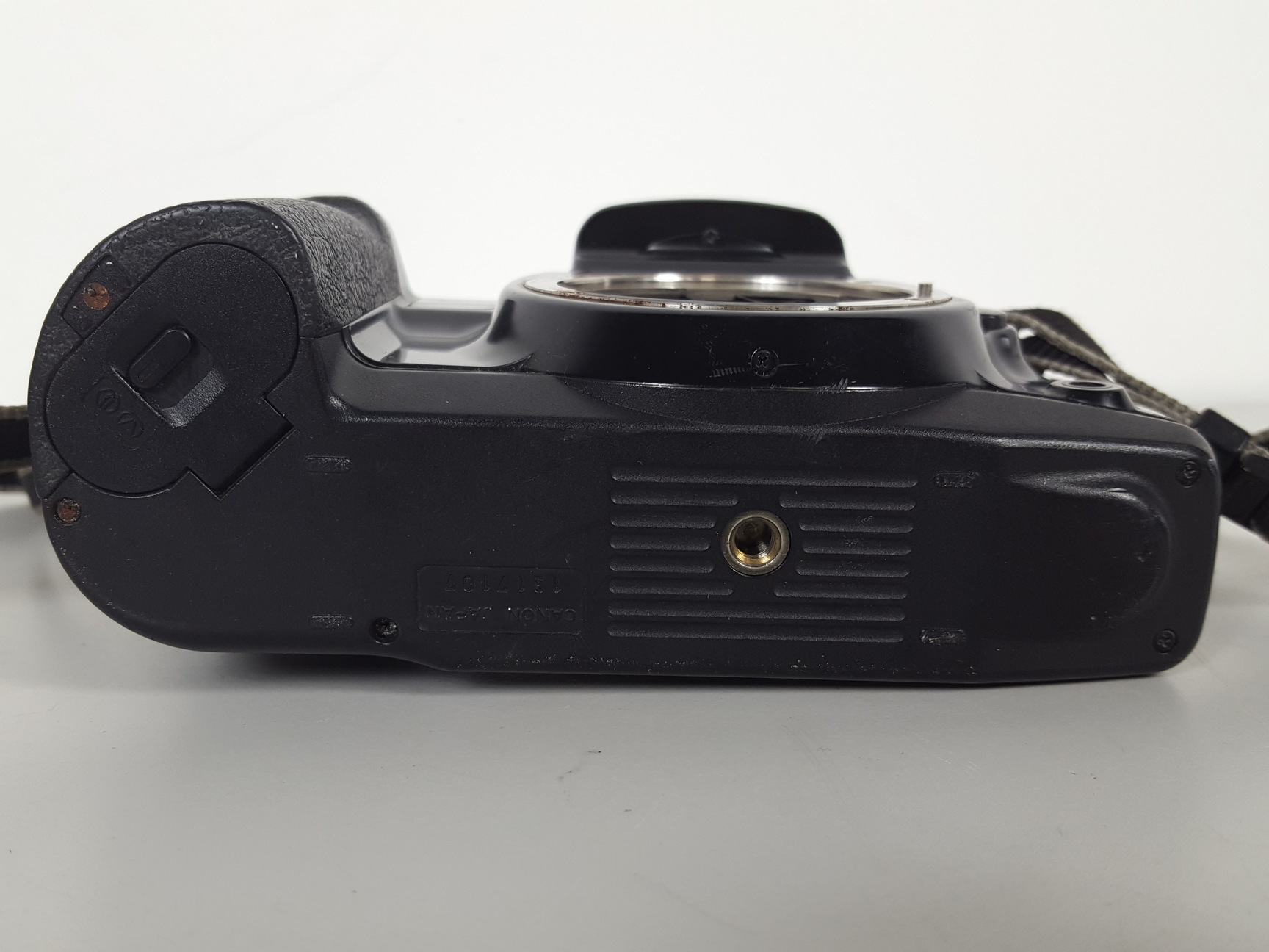 Image of Lot of 3 Vintage Film Cameras Practika L & BC 1 & Canon EOS 10