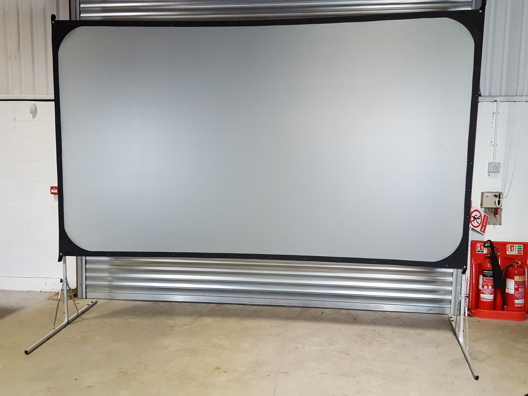 Image of Harkins Screens Easi-Rect Rear Projection Stand and Screen 12' x 6'11" 366x274cm