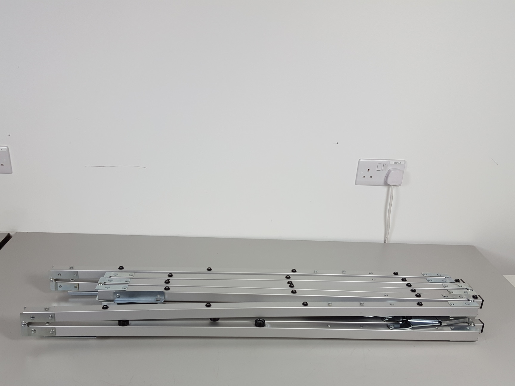 Image of Harkins Screens Easi-Rect Rear Projection Stand and Screen 12' x 6'11" 366x274cm