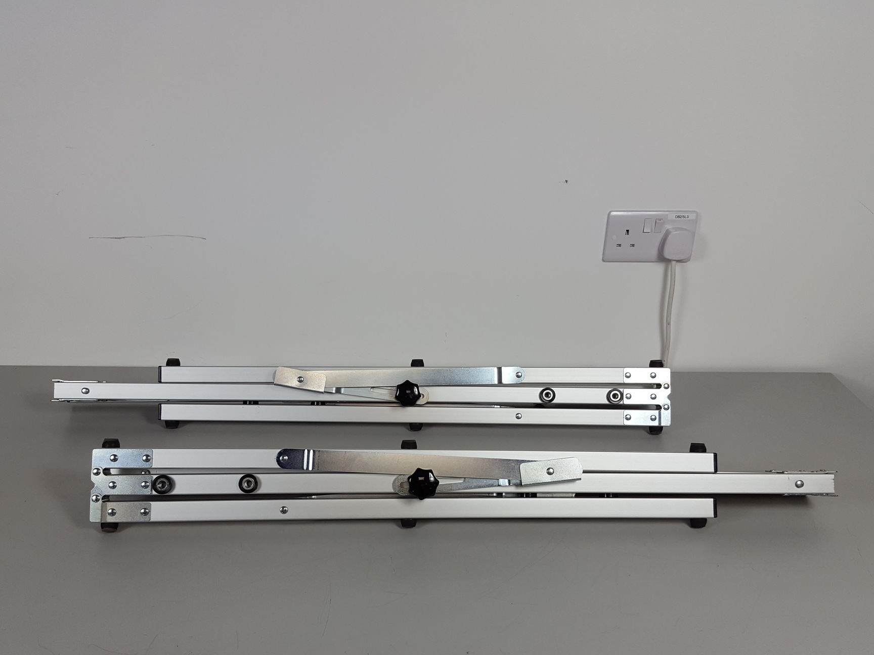 Image of Harkins Screens Easi-Rect Rear Projection Stand and Screen 12' x 6'11" 366x274cm