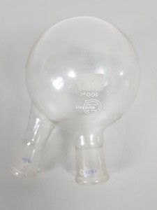 Thumbnail image of Job Lot Jointed Lab Glassware, Round Bottomed Flasks, Condensers, Chemistry