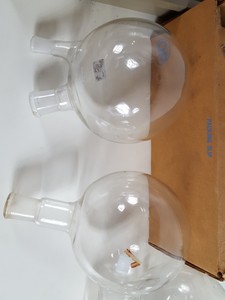 Thumbnail image of Job Lot Jointed Lab Glassware, Round Bottomed Flasks, Condensers, Chemistry