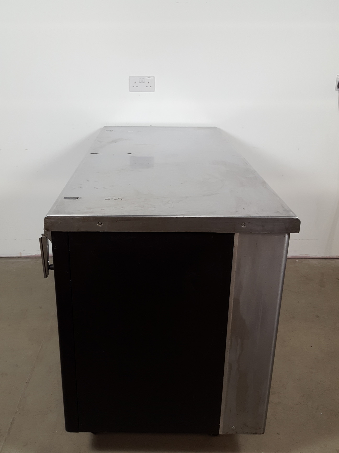 Image of Victor Catering Foodservice Servery Counter Unit + Tray Slider 