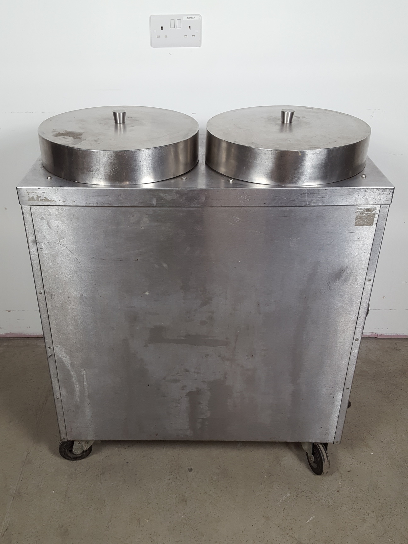 Image of Victor PD2 Heated Double Plate Dispenser Warmer Commercial Catering