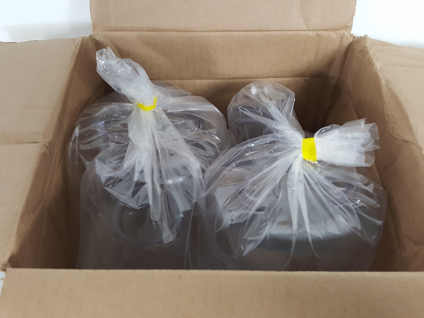 Image of 4 x Thermo Scientific 2000ml 2L Baffled Erlenmeyer Flasks PC Lab 4110-2000