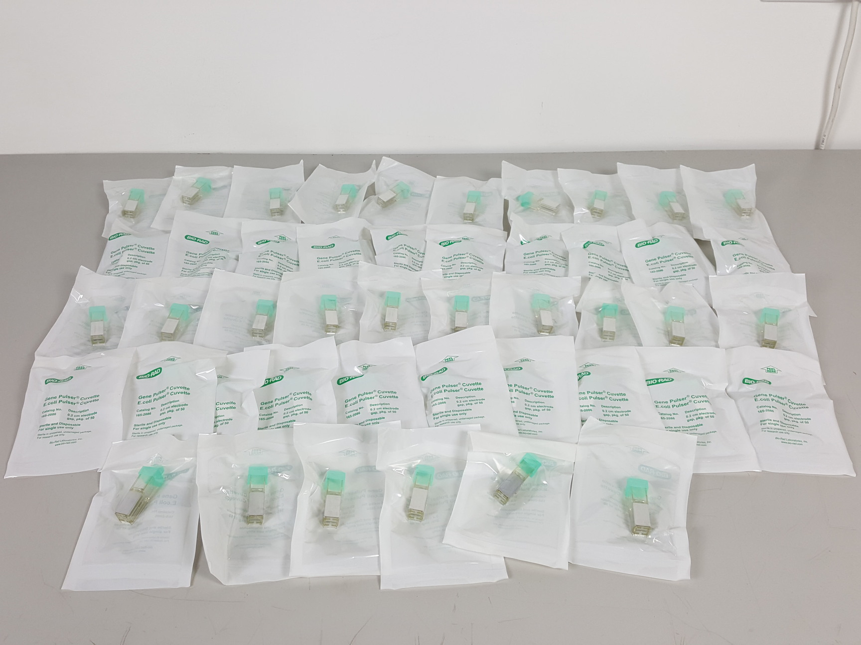 Image of 46 x Bio-Rad Gene Pulser / MicroPulser Electroporation Cuvettes, 0.2 cm 1652086