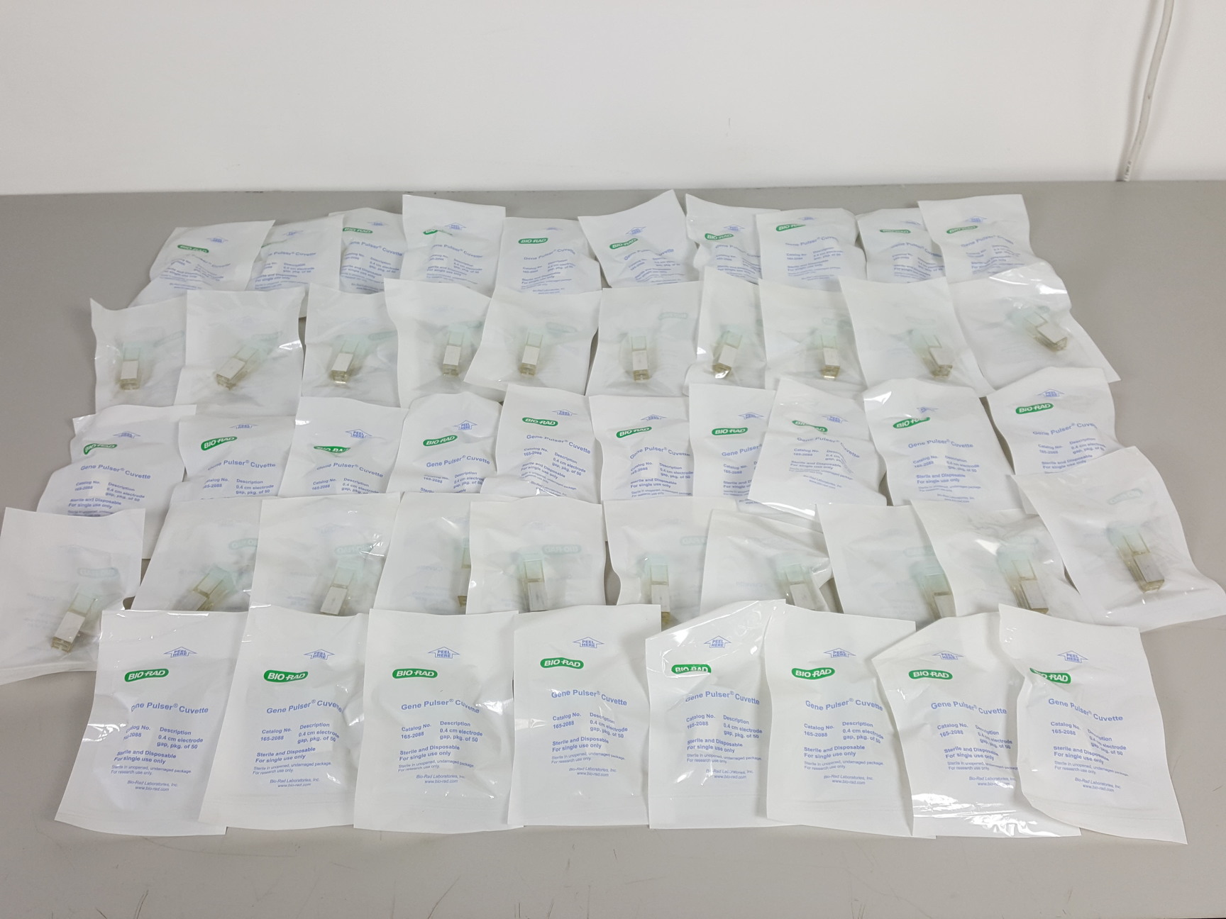 Image of 48 x Bio-Rad Gene Pulser Electroporation Cuvettes 0.4cm Gap Lab 1652088