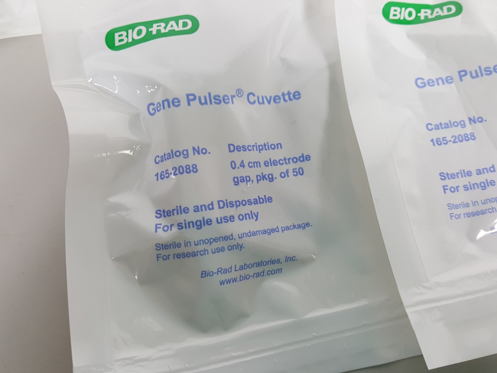 Image of 48 x Bio-Rad Gene Pulser Electroporation Cuvettes 0.4cm Gap Lab 1652088