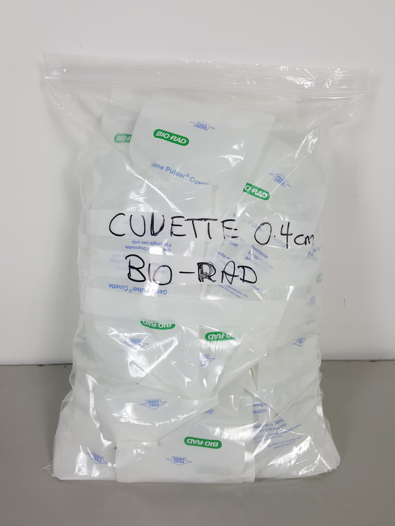 Image of 48 x Bio-Rad Gene Pulser Electroporation Cuvettes 0.4cm Gap Lab 1652088