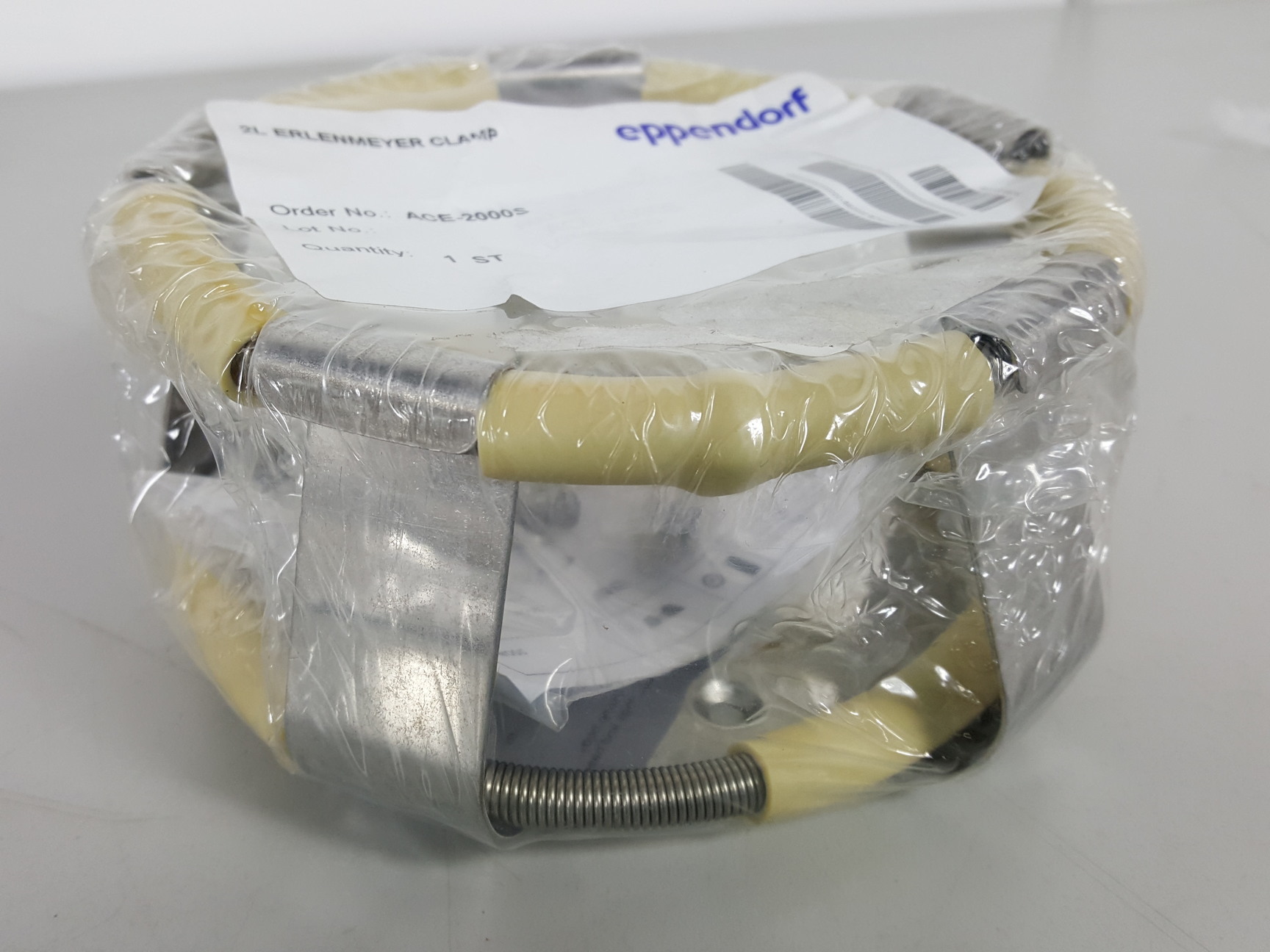 Image of 5 x New Brunswick Scientific Eppendorf 2l Erlenmeyer Flask Clamps ACE-2000S Lab